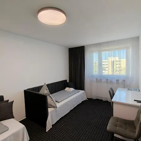 公寓 Modern Neuburg 79 - Neu - 3 - 6 Separate Betten, Ausgestattet, Smart Tv, Wi-fi Balkon